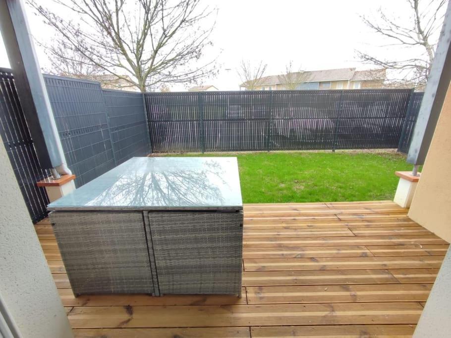 Apartmán T2 Avec Jardin Proche Aeroport, Airbus, Meet Daux Exteriér fotografie